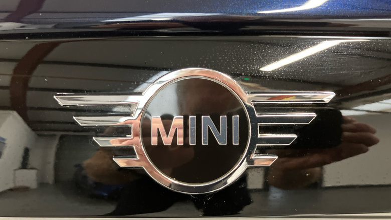 MINI Hatchback 1.5 Cooper Exclusive 5dr Auto Petrol Hatchback